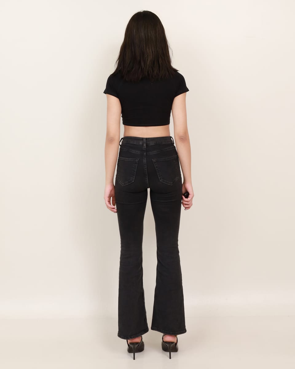 Full-length back digital thumbnail of Asal Dabbaghchian